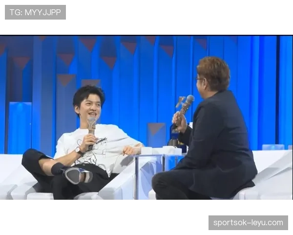 从选美到赛场：记者李健如何突破体育报道困境，捕捉逆境中的动人故事？